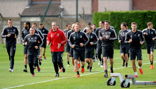 媒体人：亚泰其他工作人员好久没发薪了，坚持岗位是为爱发电（媒体人称亚泰多名工作人员长期未发薪，仍凭热爱坚守岗位）