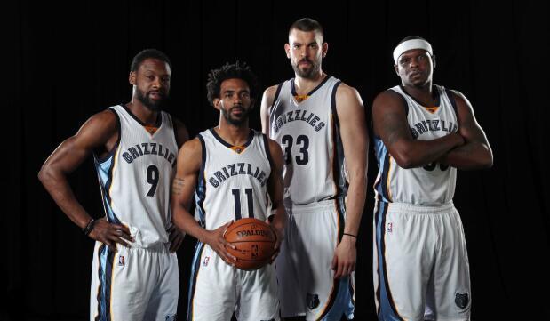 球队赛后合练照片曝光，专注备战（赛后合练照流出，球队全力备战）