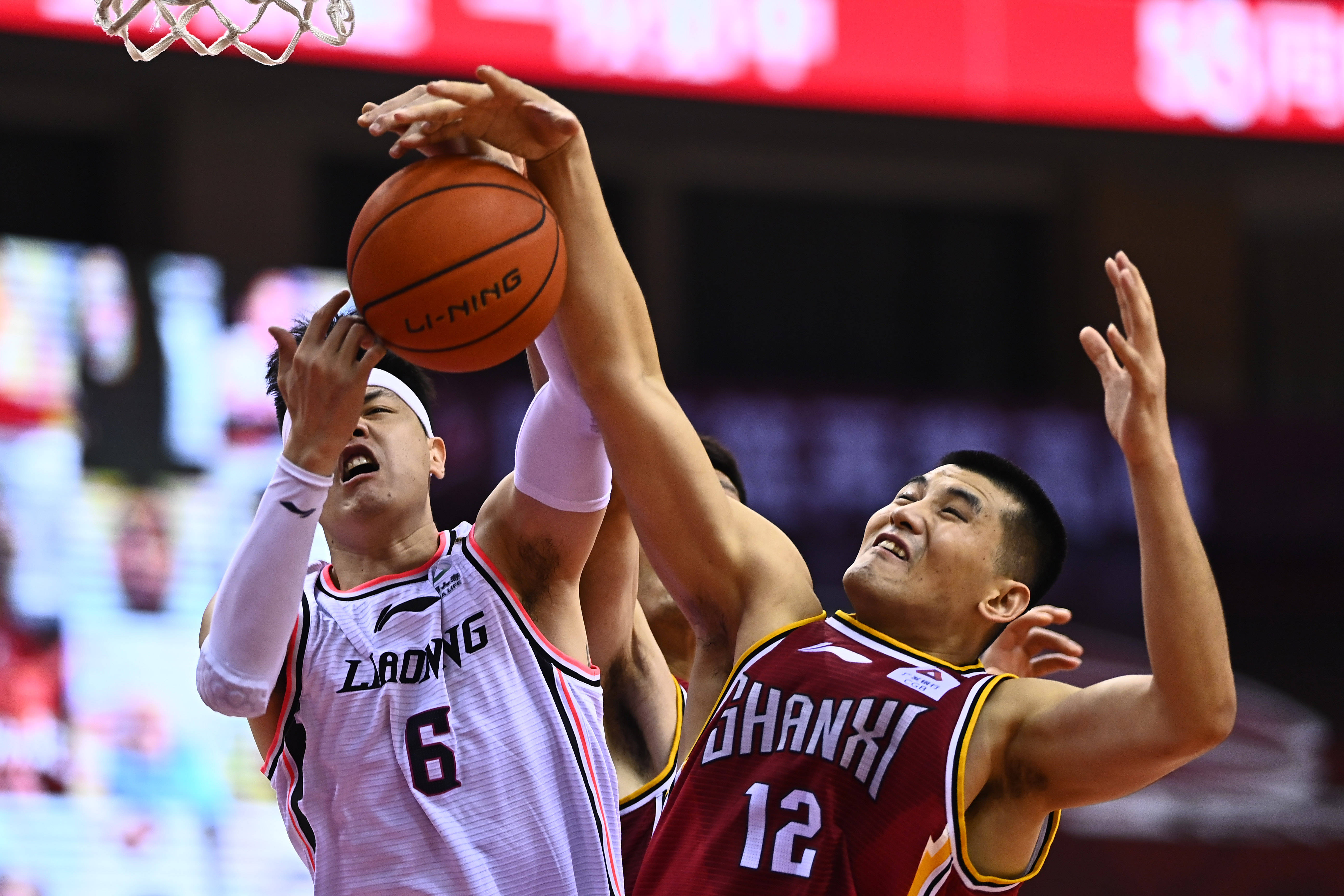 拉波尔特：C罗是个训练狂总喜欢加练；适应沙特生活是难一些（拉波尔特称C罗为训练狂人，总爱额外加练；坦言适应沙特生活有些困难）