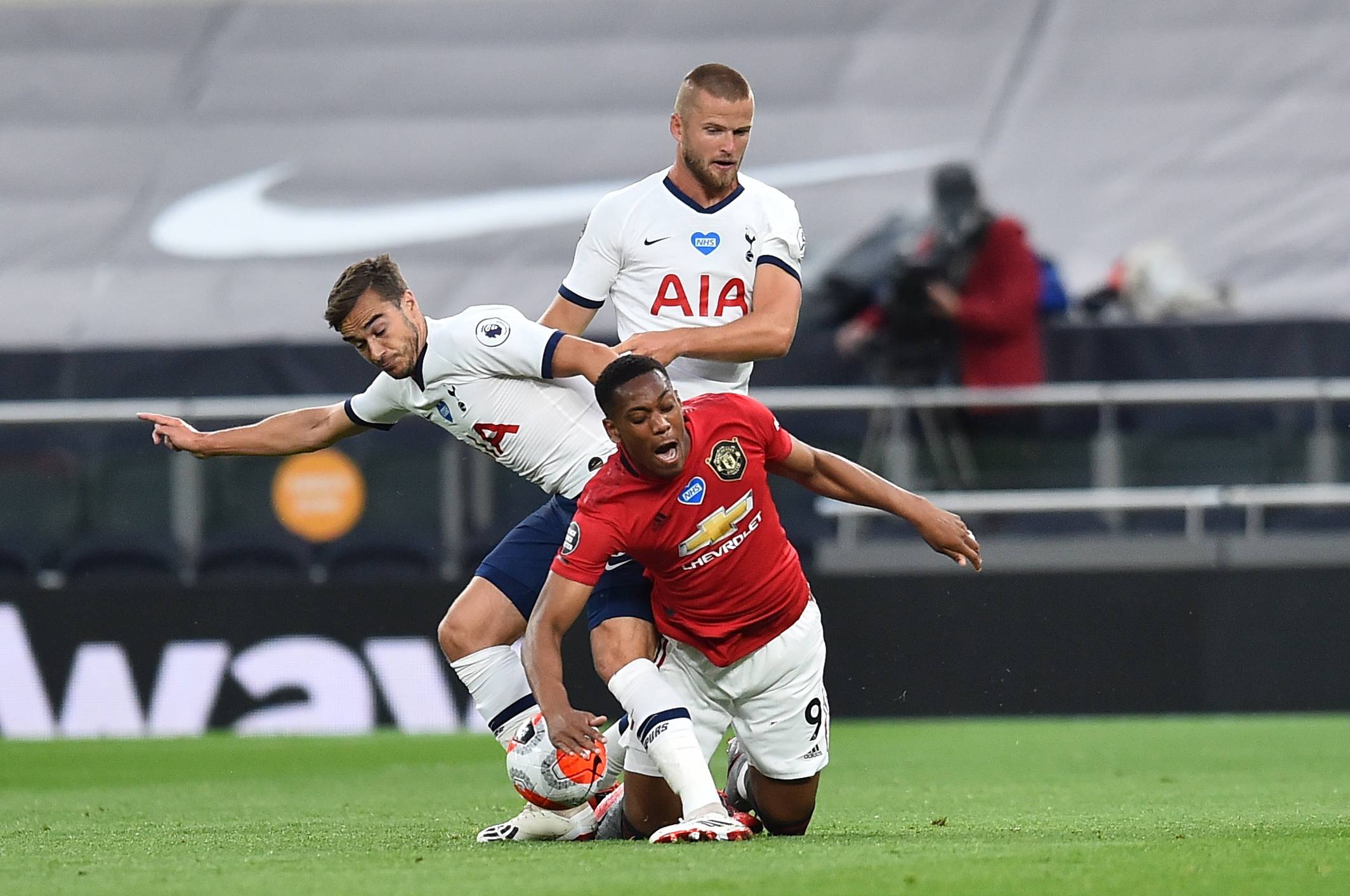 特朗普：球票销量破纪录可真是太棒了；我们有一线希望夺冠（特朗普：球票销量创纪录，令人振奋；我们仍有夺冠一线希望）