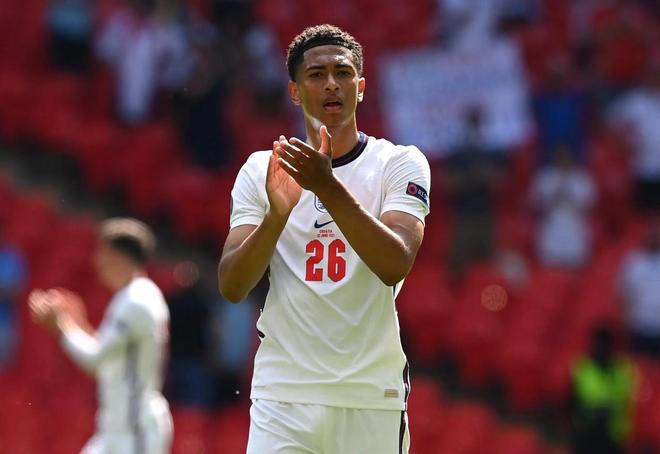 劳尔-阿森西奥发文哀悼祖父：愿你陪伴我每一步，赐予我力量（劳尔-阿森西奥悼念祖父：愿你化作力量，伴我前行）