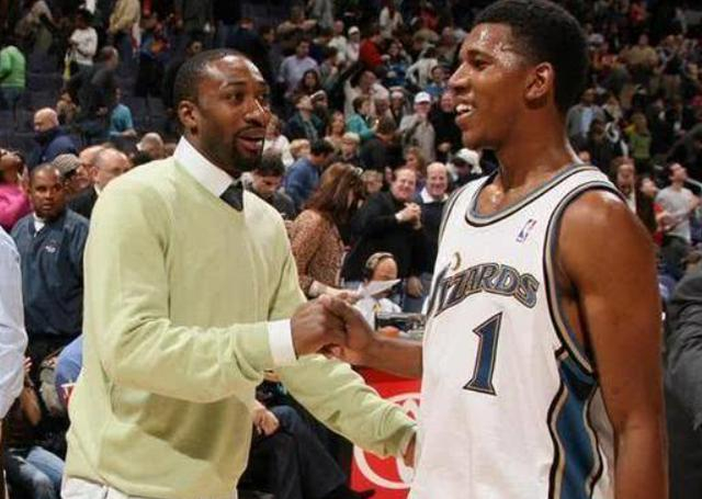 状态全无！浓眉半场4中0贡献0分3板2助，罚球2中0（手感冰冷！浓眉半场4投全失仅0分3板2助，两罚全失）