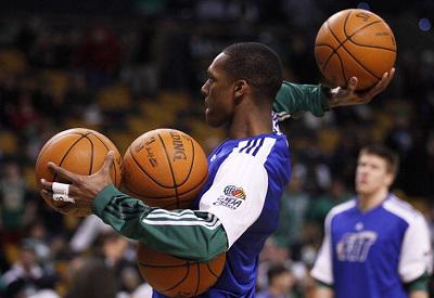 英超“魔鬼赛程”预警：多队2月或迎29天9赛地狱考验（英超魔鬼赛程预警升级：多队2月或在29天踢9场，迎地狱级考验）