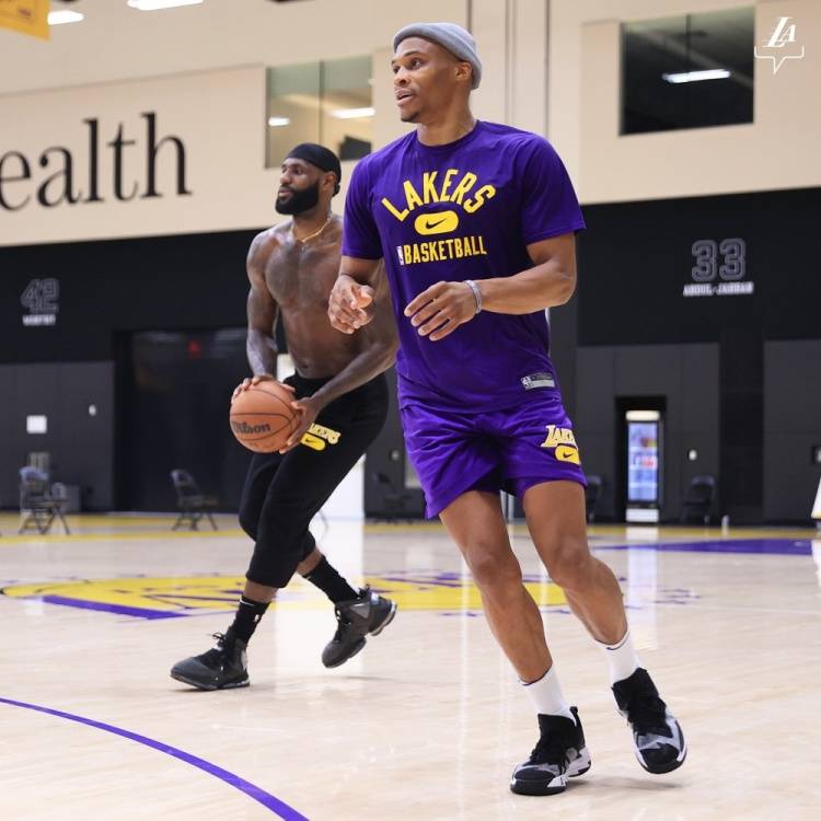 凯恩连续两场欧冠不进球，但近15个欧冠主场斩16球（凯恩欧冠连续两场哑火，近15个欧冠主场已进16球）