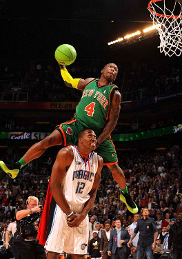 中超：武汉三镇主场1-0小胜上海申花（中超：武汉三镇坐镇主场1比0力克上海申花）