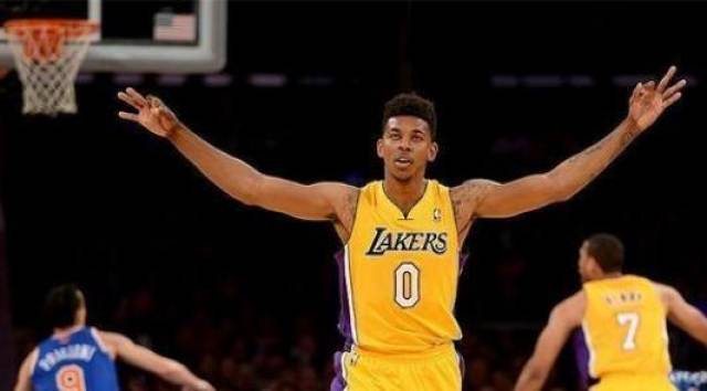 德拉富恩特：乌奈-西蒙明天能上，我们会派上最好的阵容（德拉富恩特：乌奈-西蒙明日可出场，我们将尽遣最强阵容）