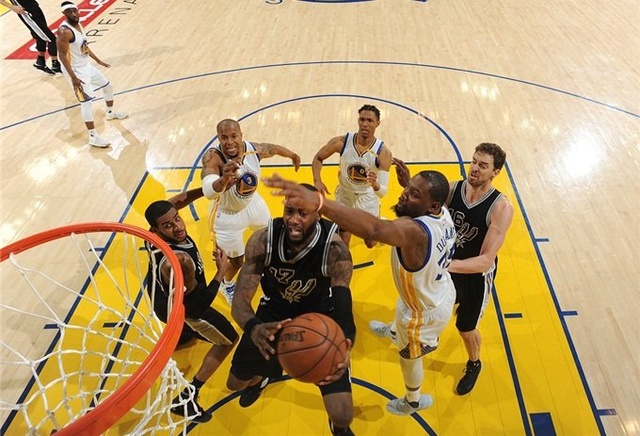 不白传球，前尤文前锋凯奥-若热给每位助攻队友发500欧元（助攻有奖：前尤文前锋凯奥-若热为每位助攻队友发放500欧元）