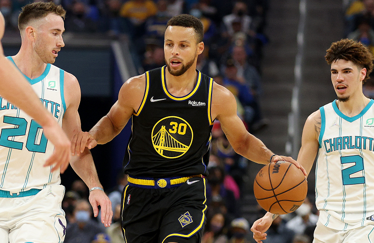 填补缺席欧战损失！曼联已考虑明夏在芬兰和瑞典打友谊赛捞金（曼联拟明夏赴芬兰、瑞典踢热身赛，弥补无缘欧战的营收损失）