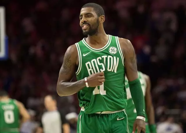 图片报：在接受眼部小手术后，本周五奥利塞参加了球队的训练（图片报：奥利塞在接受眼部小手术后已于本周五重返球队训练）